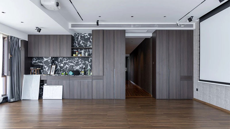 寵上天，瑜伽教練和學(xué)員集體圈粉天格中國(guó)高端實(shí)木地板，光腳自由的快樂(lè)誰(shuí)懂啊